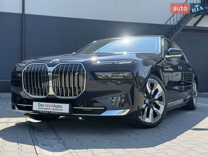 BMW i7 2023