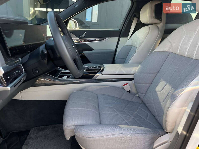 Седан BMW i7 2023 в Львове фото 5 Седан BMW i7 2023 в Львове