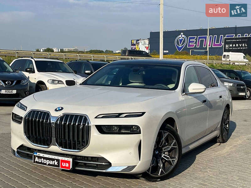 BMW i7 2023