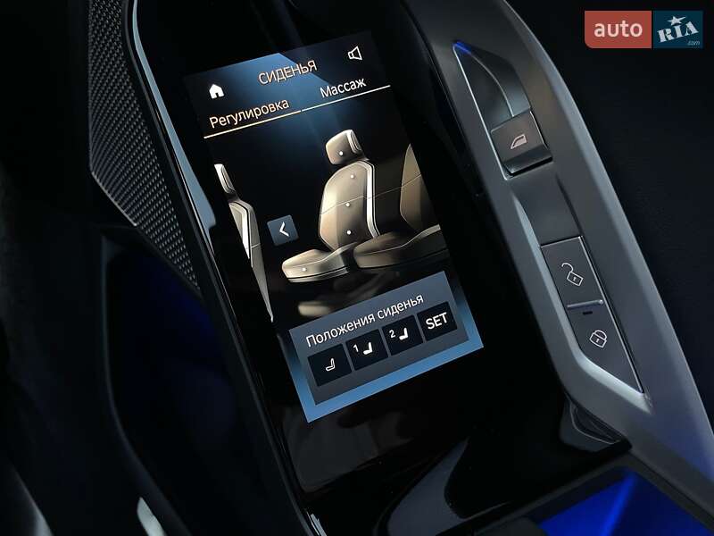 Седан BMW i7 2023 в Киеве