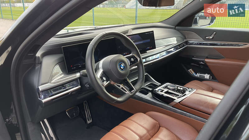 Седан BMW i7 2024 в Ужгороде фото 25 Седан BMW i7 2024 в Ужгороде