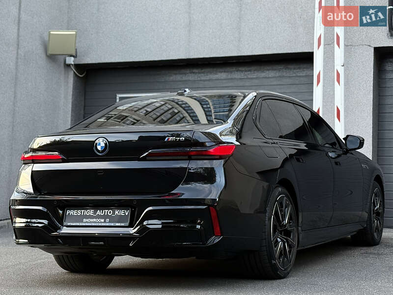 Седан BMW i7 2025 в Киеве фото 22 Седан BMW i7 2025 в Киеве