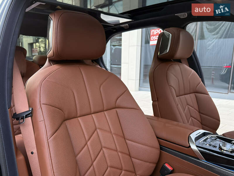 Седан BMW i7 2025 в Киеве фото 52 Седан BMW i7 2025 в Киеве