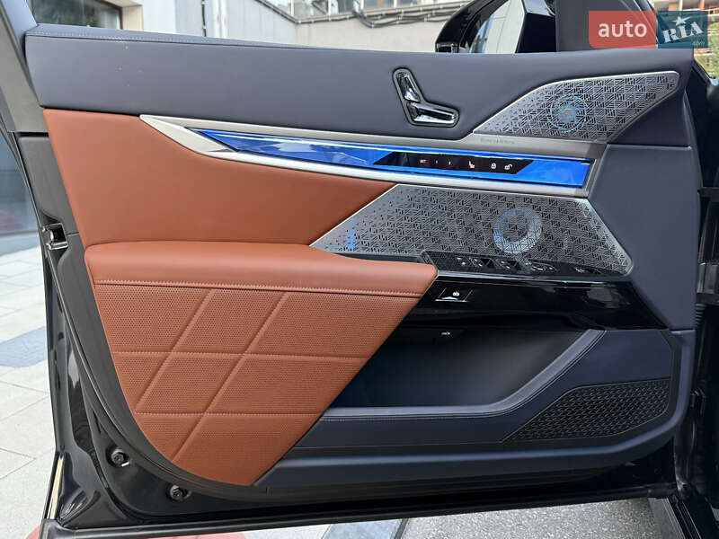Седан BMW i7 2025 в Киеве фото 69 Седан BMW i7 2025 в Киеве