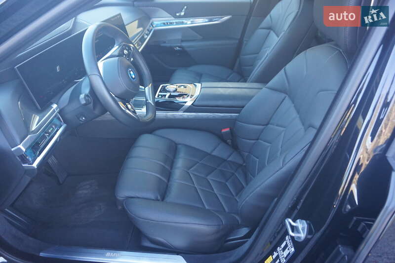 Седан BMW i7 2024 в Самборе фото 28 Седан BMW i7 2024 в Самборе