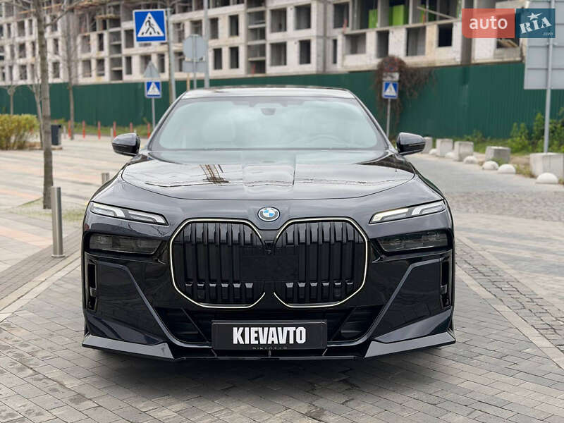Седан BMW i7 2023 в Киеве фото 2 Седан BMW i7 2023 в Киеве