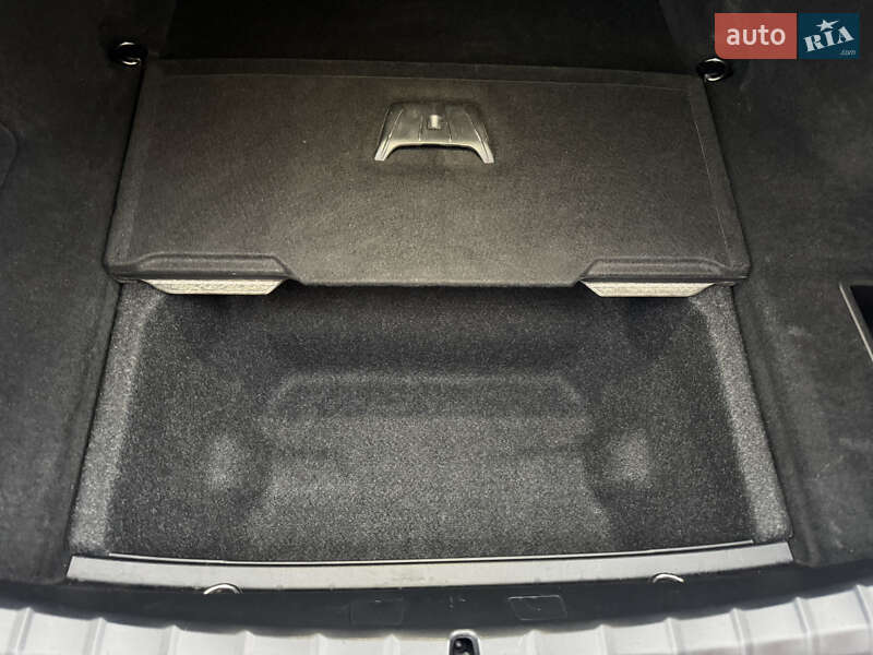 Седан BMW i7 2023 в Вінниці