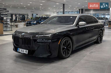 Седан BMW i7 2022 в Тернополі