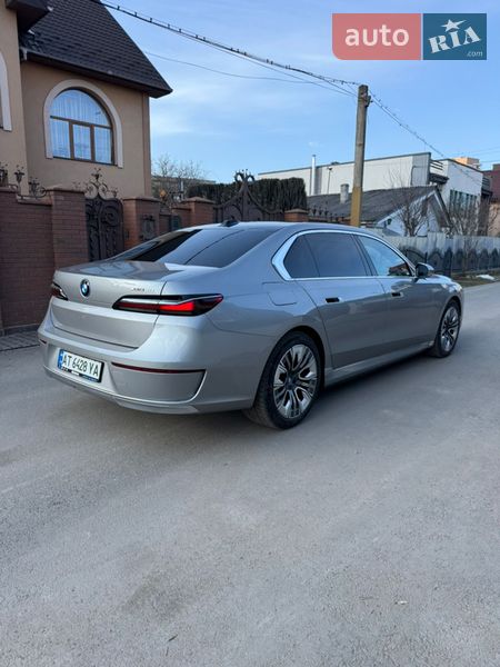 Седан BMW i7 2023 в Ивано-Франковске