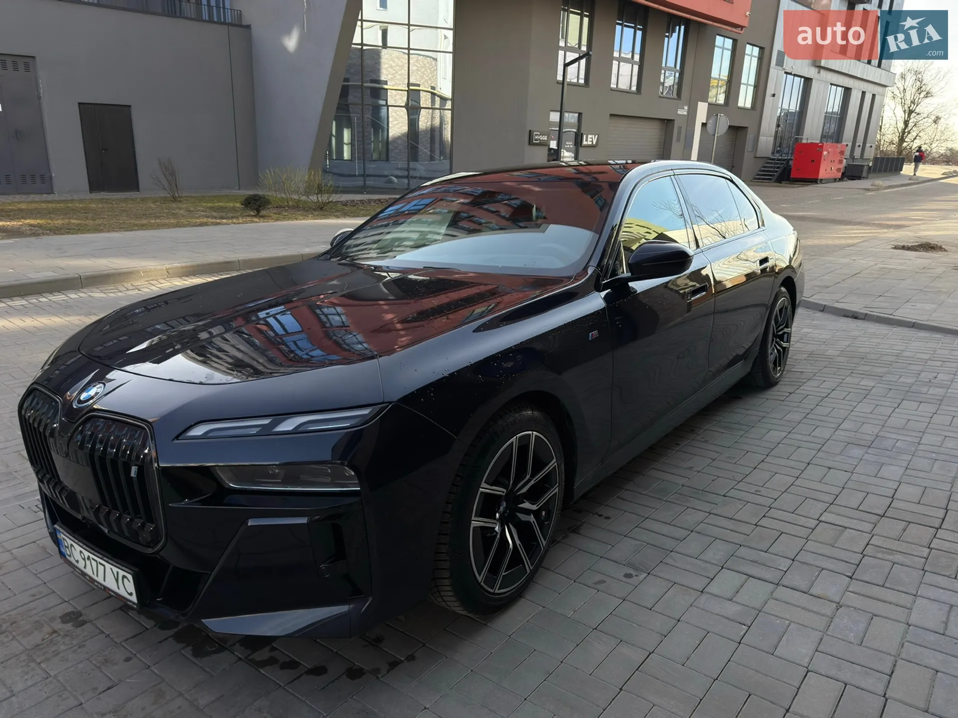 2023 BMW i7 - мініатюра 3