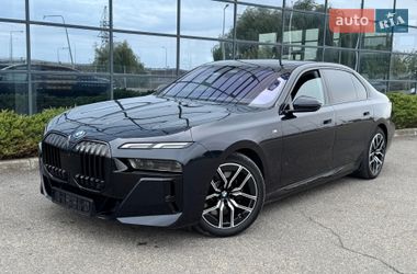 Седан BMW i7 2023 в Днепре