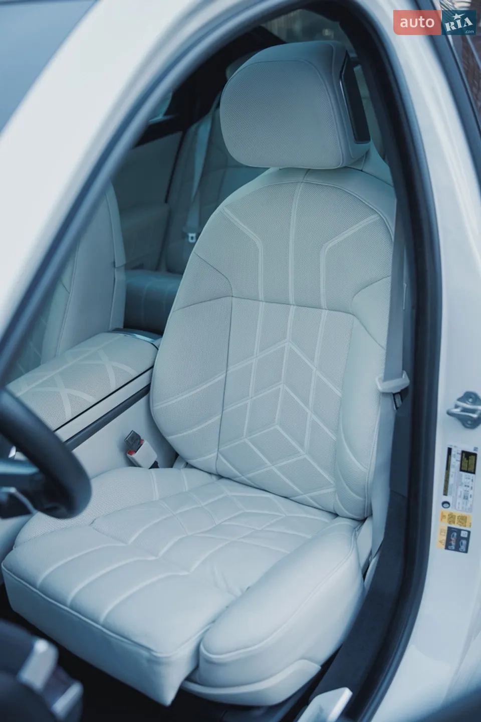 2023 BMW i7 - мініатюра 24
