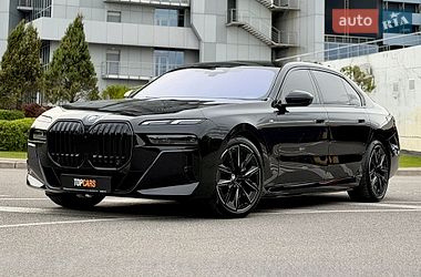 Седан BMW i7 2023 в Києві