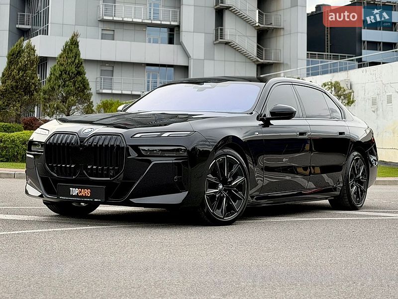 Седан BMW i7 2023 в Києві