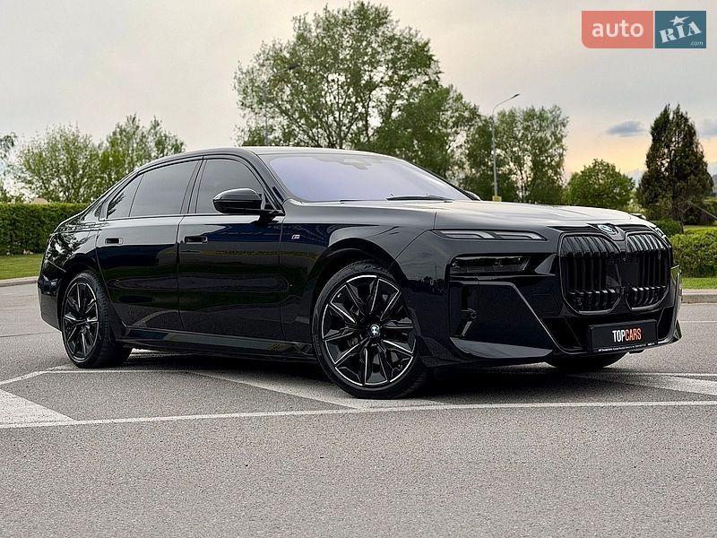 Седан BMW i7 2023 в Києві