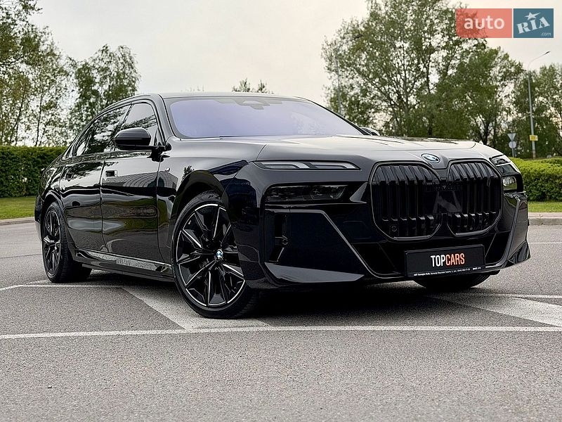 Седан BMW i7 2023 в Києві