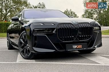 Седан BMW i7 2023 в Києві