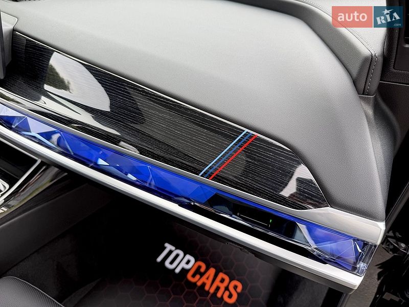 Седан BMW i7 2023 в Києві