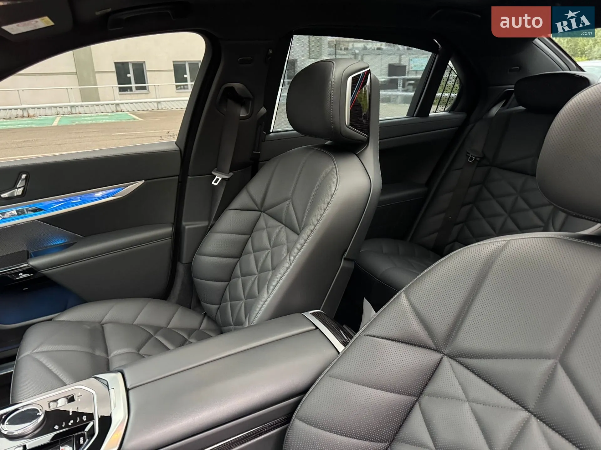 2023 BMW i7 - мініатюра 39