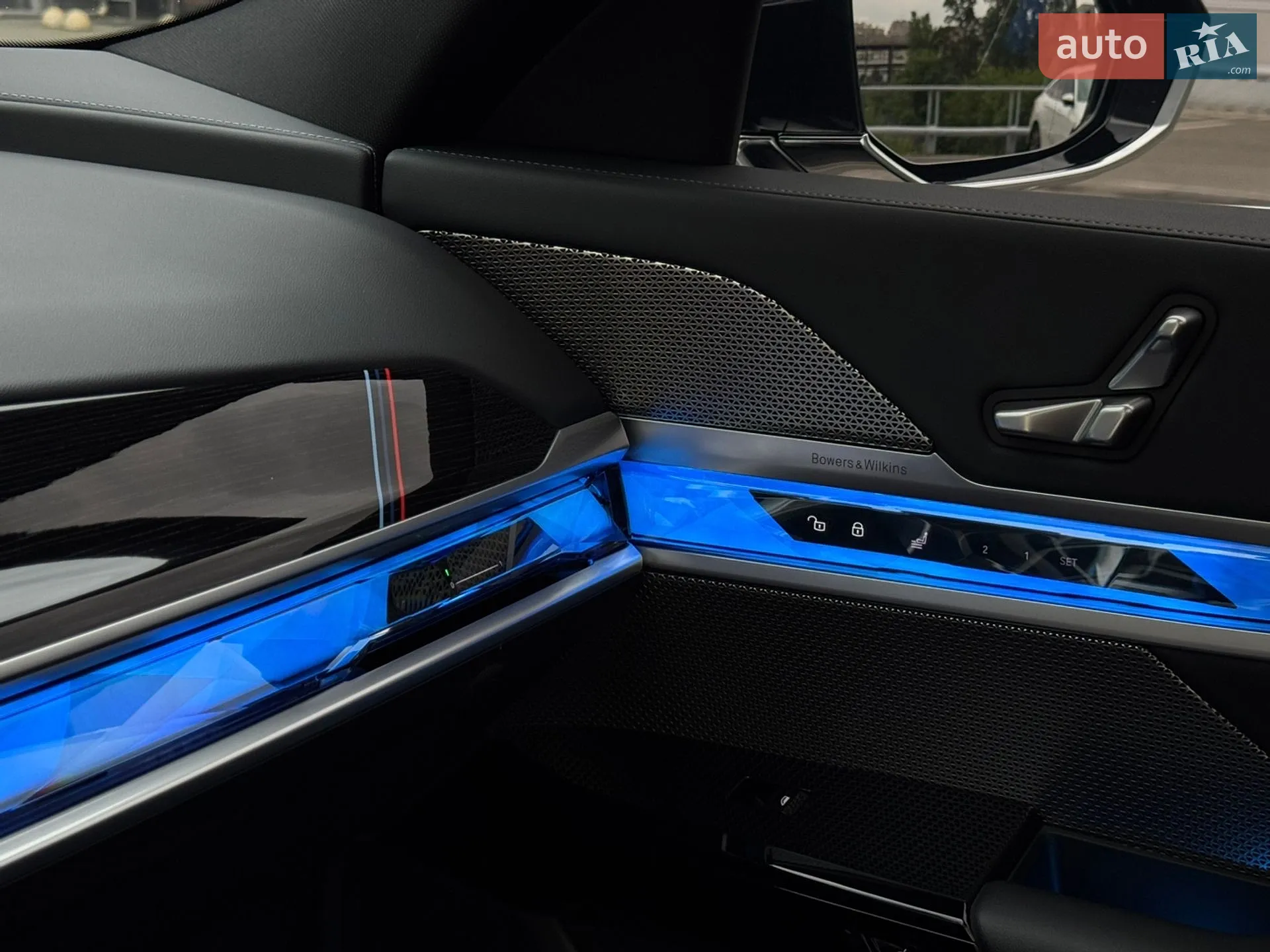 2023 BMW i7 - мініатюра 47