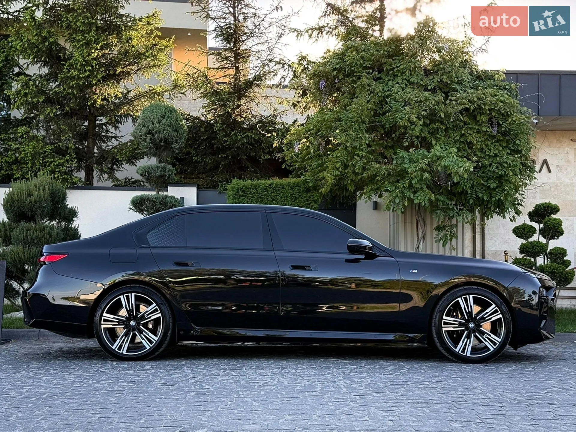 2023 BMW i7 - мініатюра 23