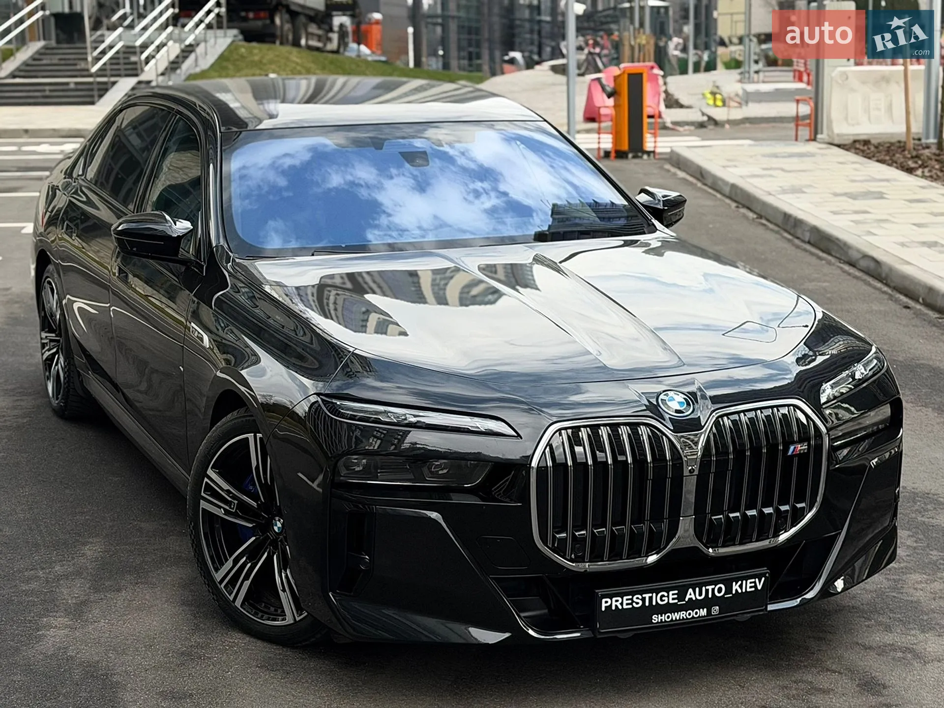 2023 BMW i7 - мініатюра 2