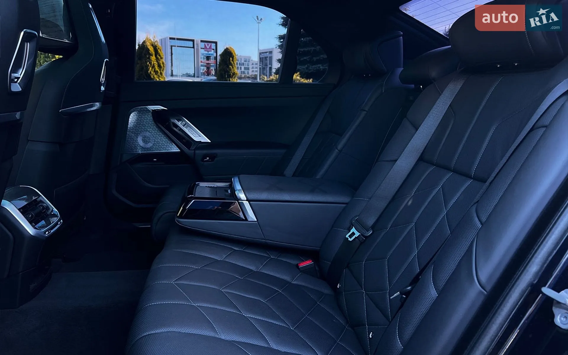 2023 BMW i7 - мініатюра 27