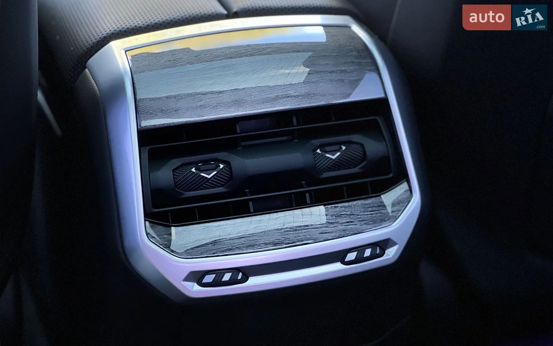2023 BMW i7 - мініатюра 30