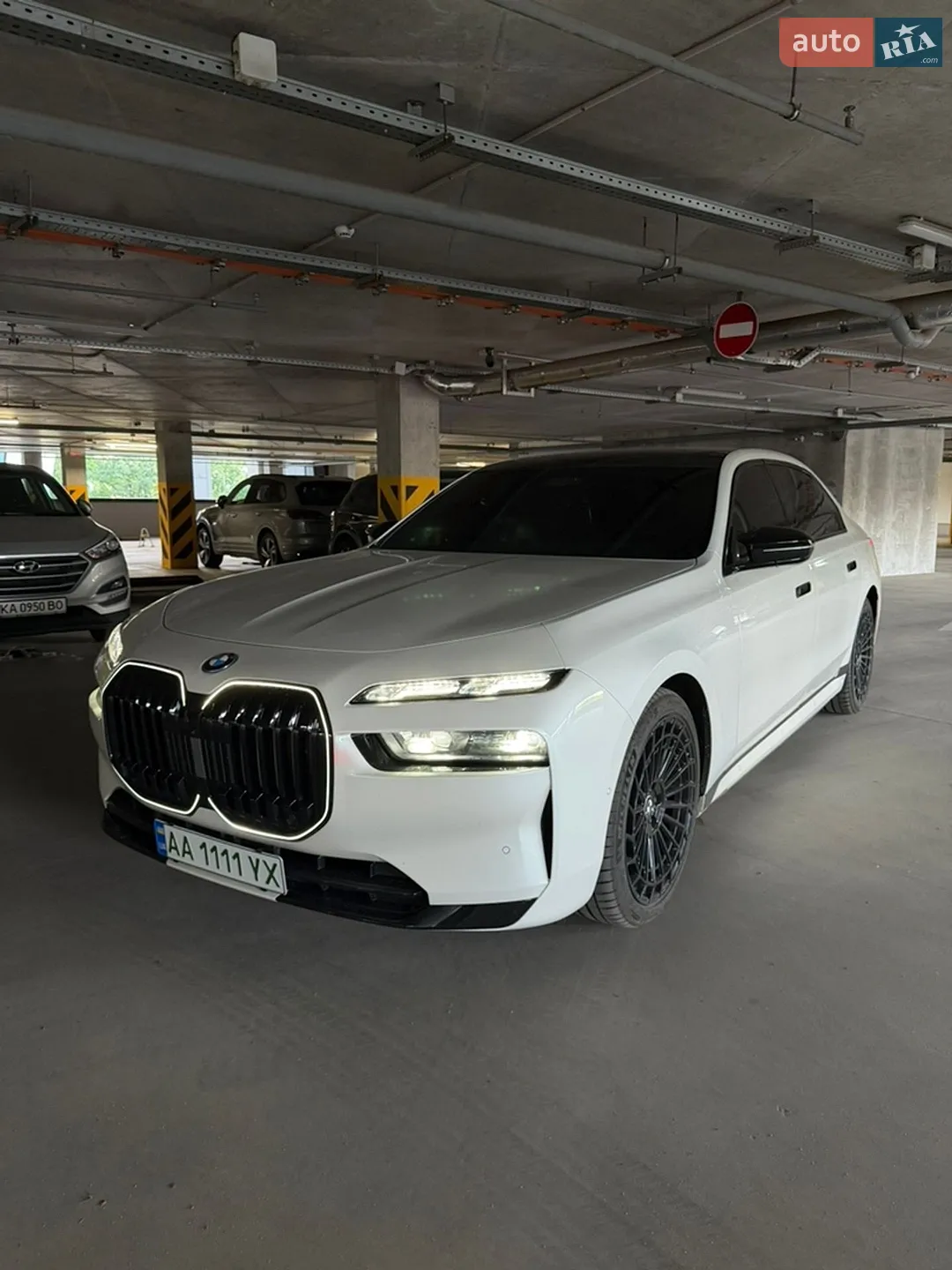 2022 BMW i7 - мініатюра 2