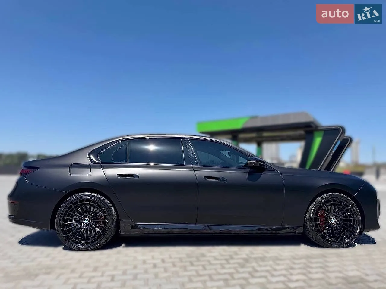 2023 BMW i7 - мініатюра 8
