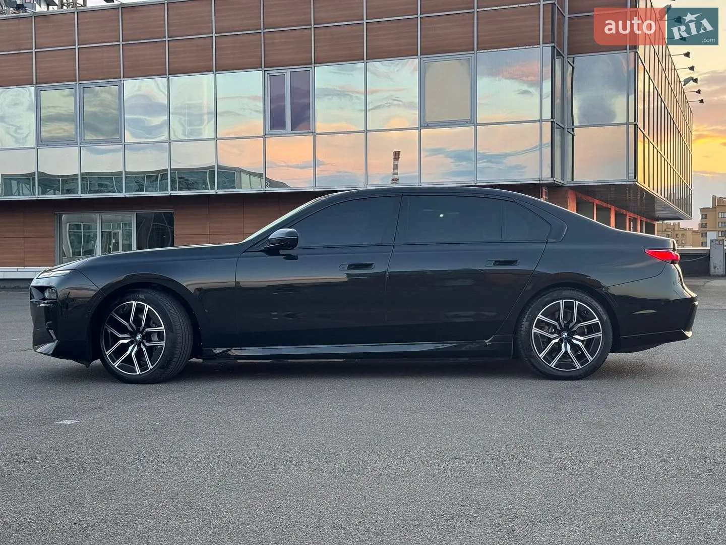 2023 BMW i7 - мініатюра 18