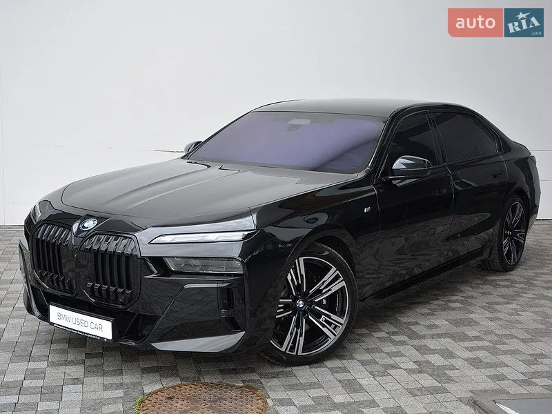 BMW i7 2023