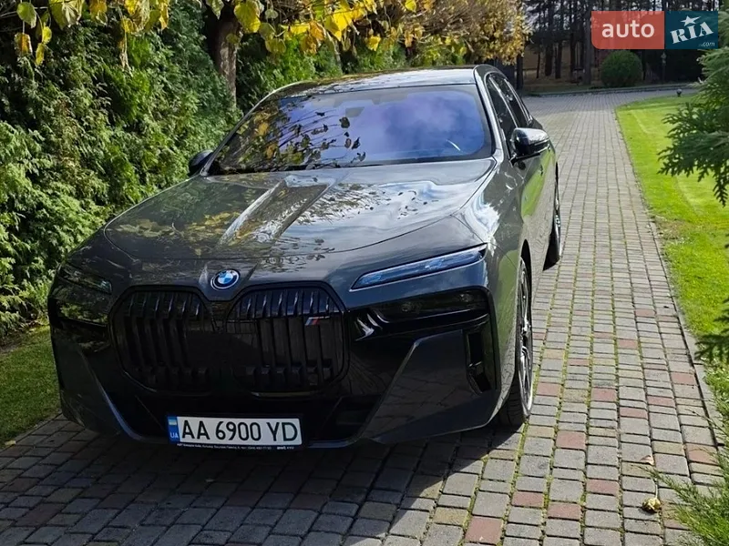 BMW i7 2023