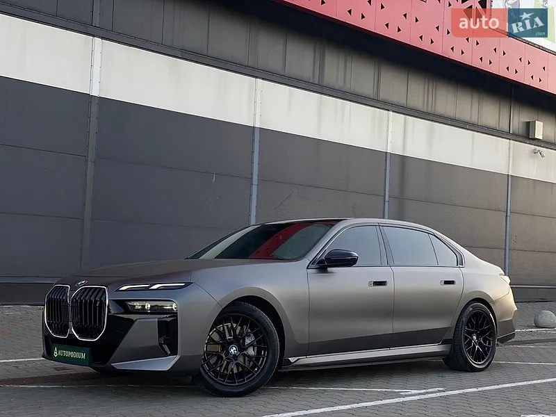 BMW i7 2023