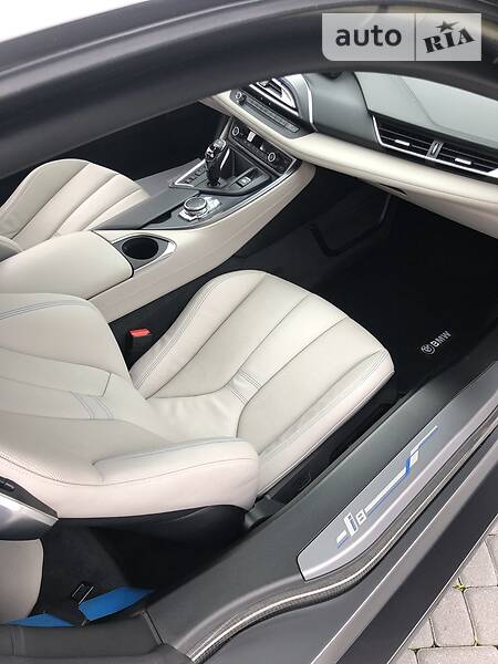 Купе BMW i8 2015 в Коломиї