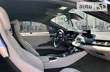 Купе BMW i8 2016 в 