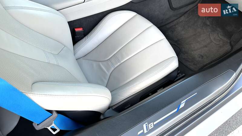 Купе BMW i8 2016 в Киеве