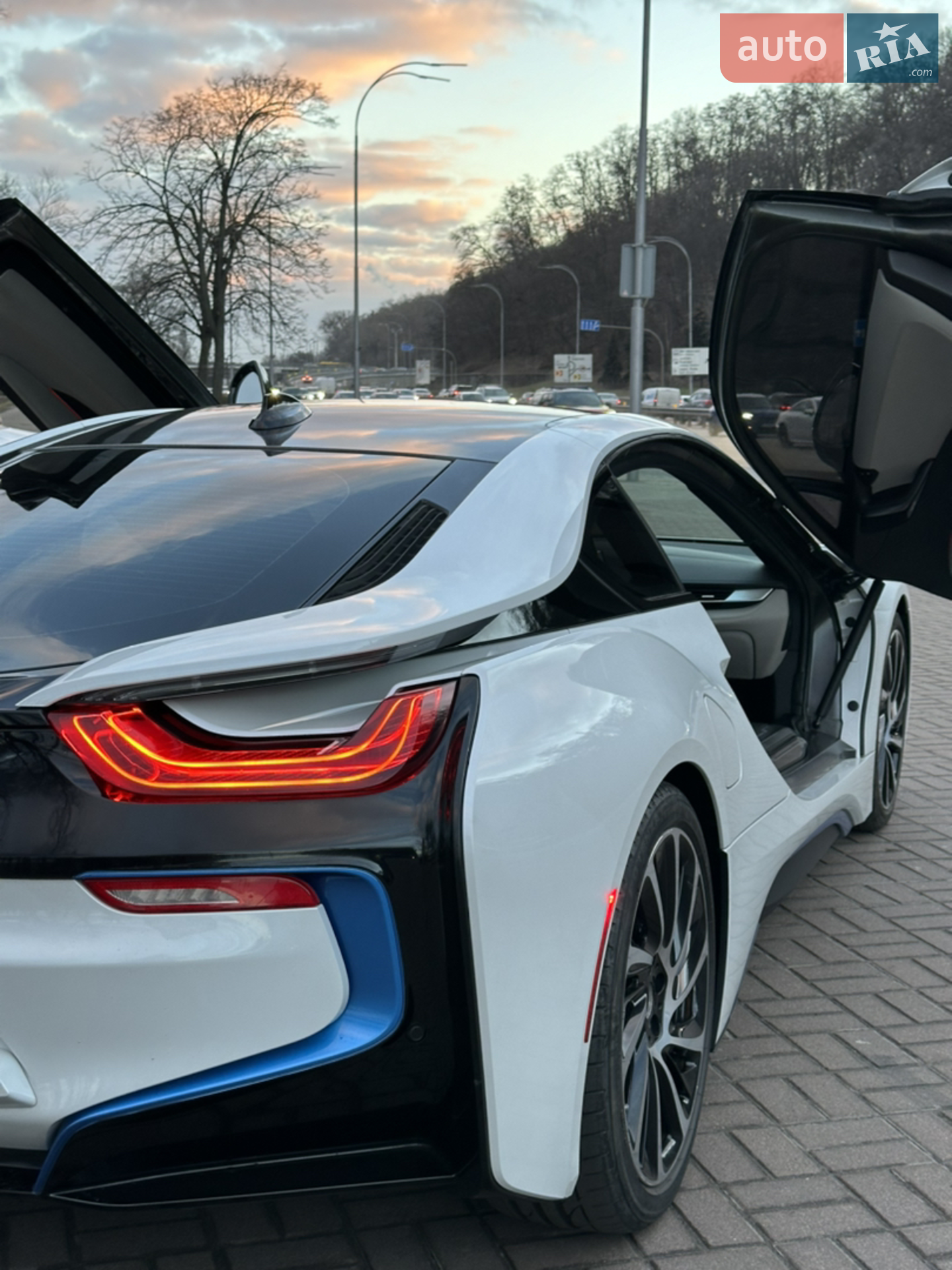 2016 BMW i8 - мініатюра 31