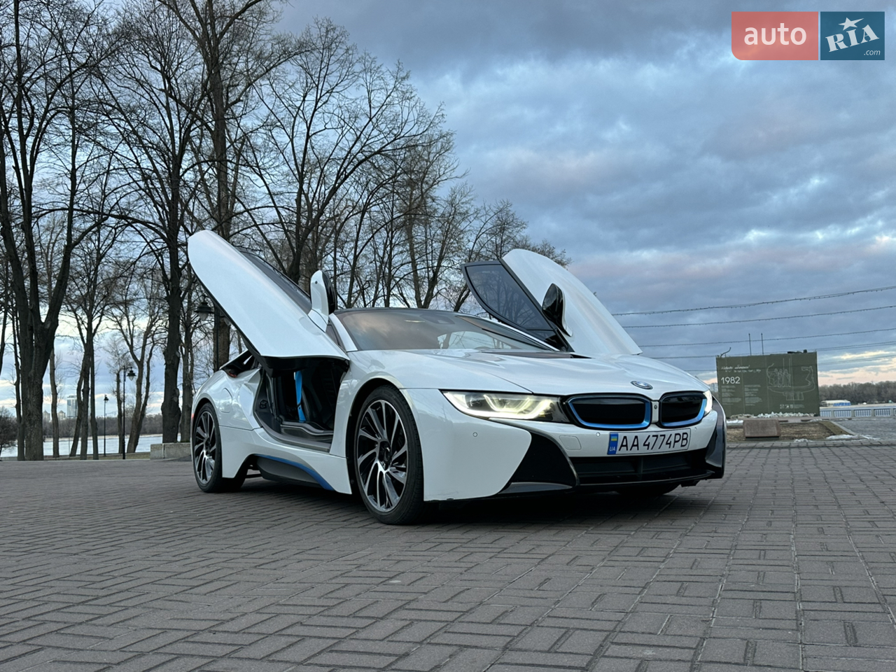 2015 BMW i8 - мініатюра 10