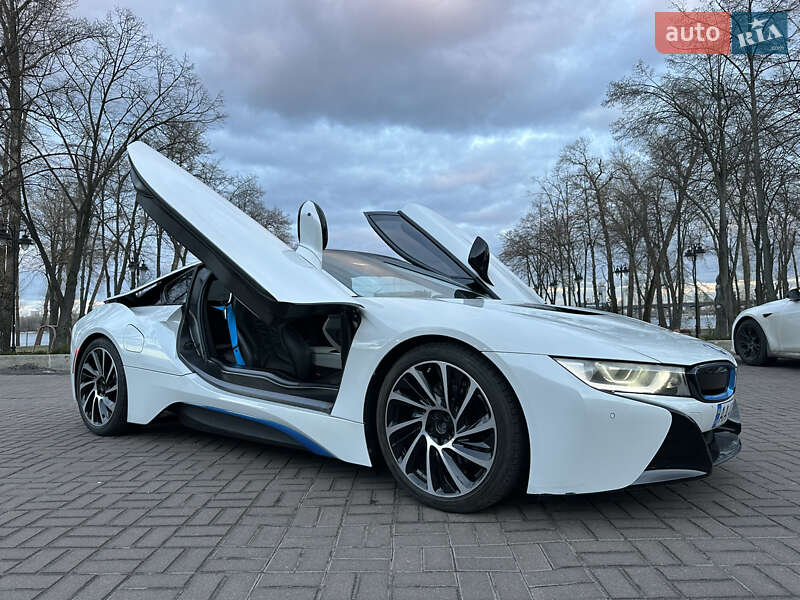 Купе BMW i8 2016 в Києві