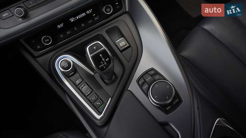 Купе BMW i8 2016 в Буковеле