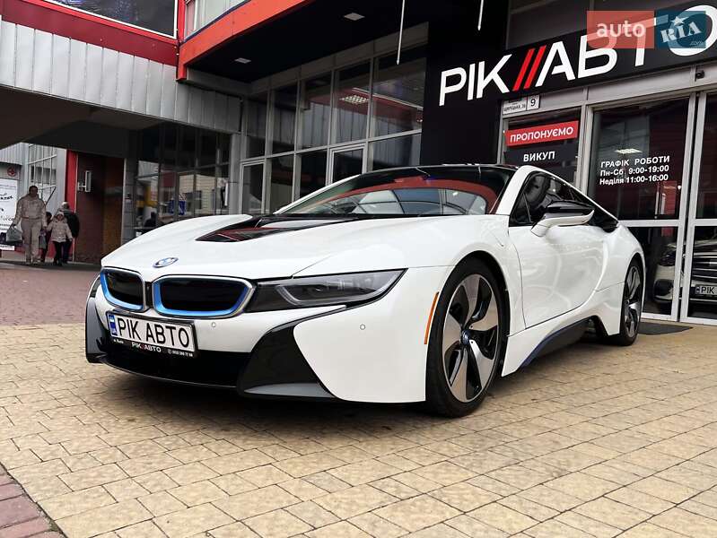 Купе BMW i8 2014 в Львове