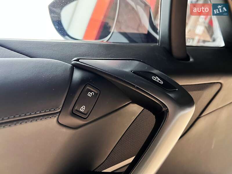 Купе BMW i8 2014 в Львове