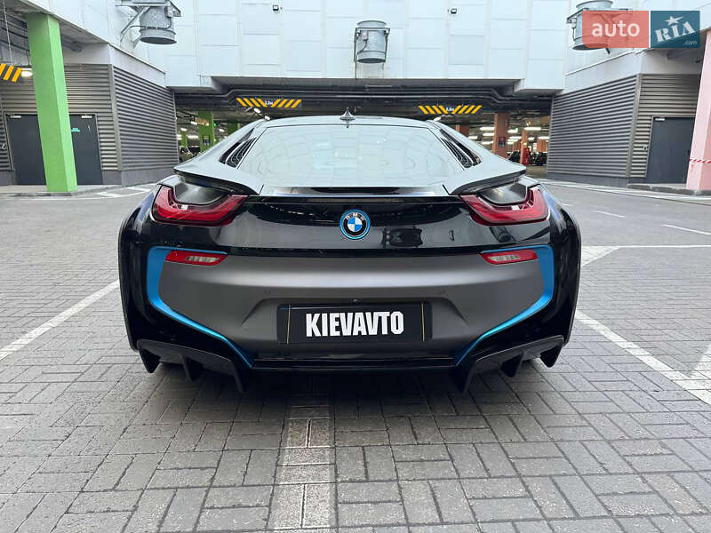 Купе BMW i8 2015 в Киеве