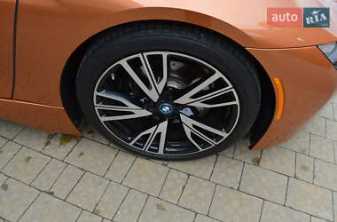 Родстер BMW i8 2018 в 