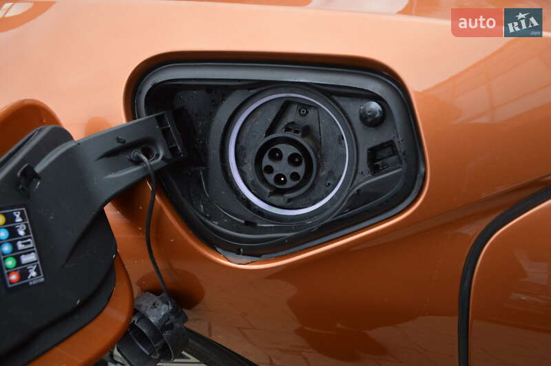 Родстер BMW i8 2018 в Львові
