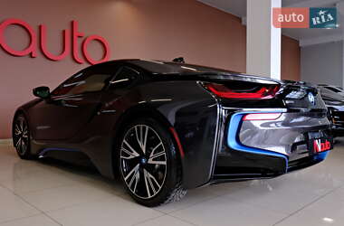 Купе BMW i8 2016 в 