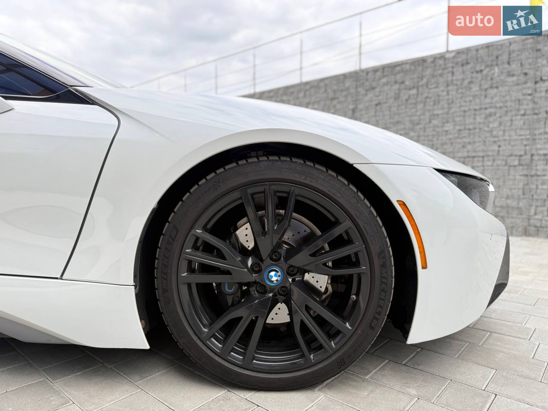 2018 BMW i8 - мініатюра 8