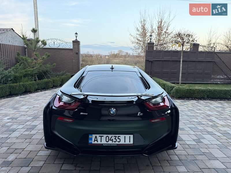 Купе BMW i8 2016 в Киеве фото 12 Купе BMW i8 2016 в Киеве
