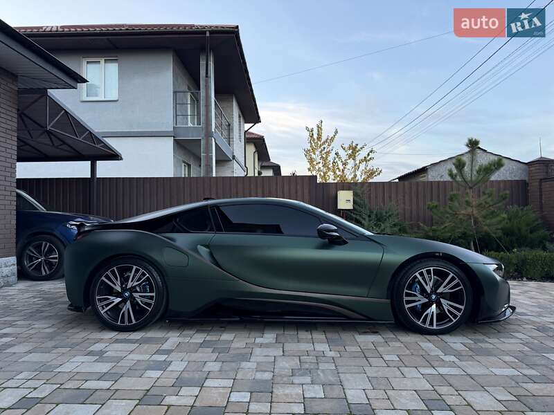 Купе BMW i8 2016 в Киеве фото 15 Купе BMW i8 2016 в Киеве